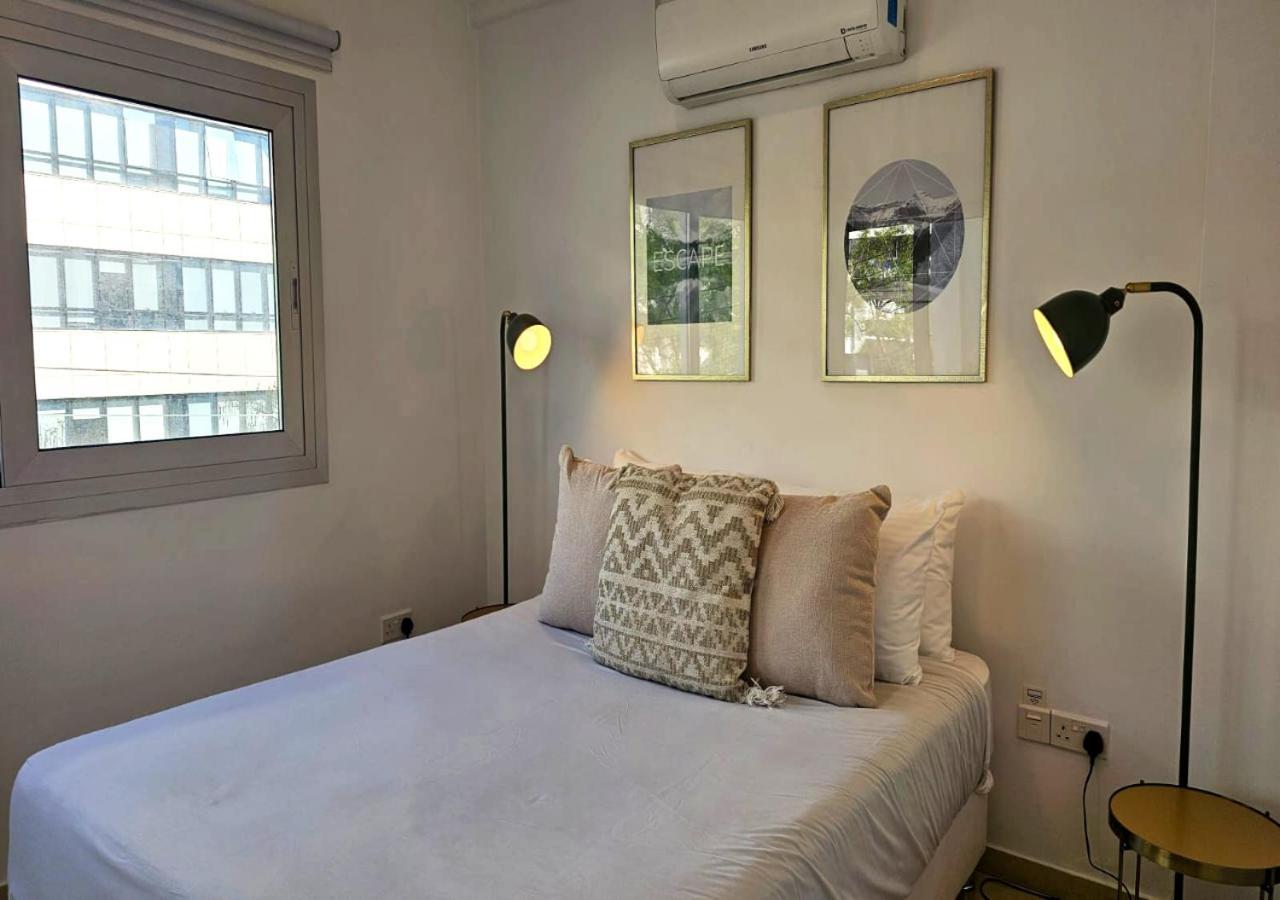 Phaedrus Living: City Centre Luxury Flat Esperidon 201 Nicosie Extérieur photo
